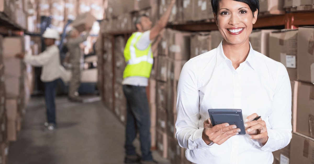 10 Manfaat Utama Menyewa Konsultan Manajemen Gudang untuk Bisnis Anda